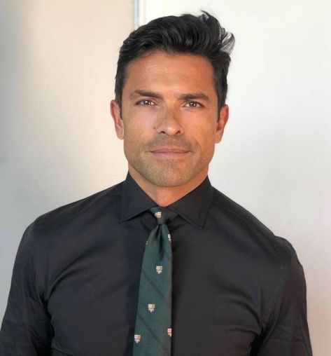 Lola Consuelos, Latino Actors, Mark Consuelos, Queen Of The South, Harvey Specter, Celebrity Families, Family Parenting, Brother Sister, American Horror