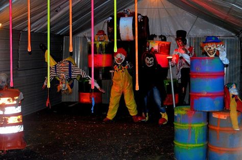 Things To Do On Halloween, Fear Fest, Halloween Things To Do, Halloween Maze, Haunted House Diy, Creepy Carnival, Halloween Things, Haunted Houses, The Circus