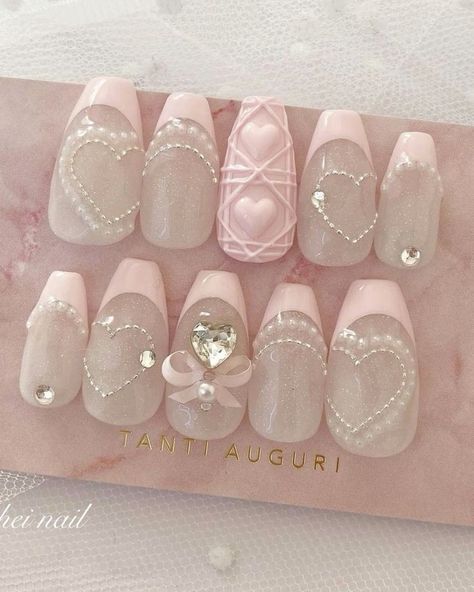 Princess Core Nails, Pink Nails With Bow Design, Pink Pearl Nails, Sanrio Nails, Coquette Nails, Fake Nails Designs, Girly Acrylic Nails, Casual Nails, Blush Nails