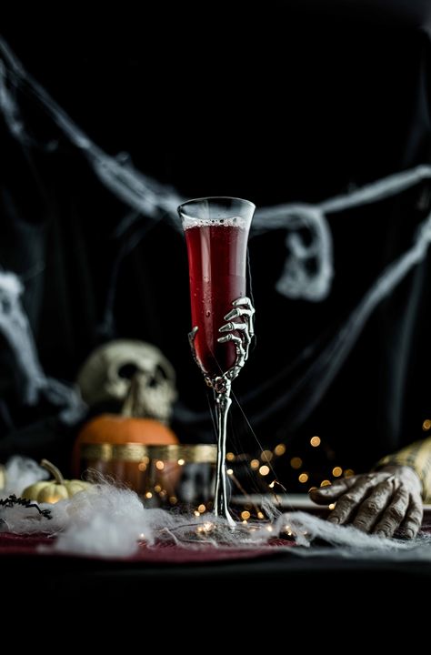 Bloody 75 - Whisky Pomegranate Sparkling Wine Cocktail | Liquid Culture Red Alcoholic Drinks, Cocktails For Halloween, Easy Halloween Cocktails, Pomegranate Liqueur, Sparkling Wine Cocktails, Red Cocktails, Honeycrisp Apples, Halloween Cocktails, Witching Hour