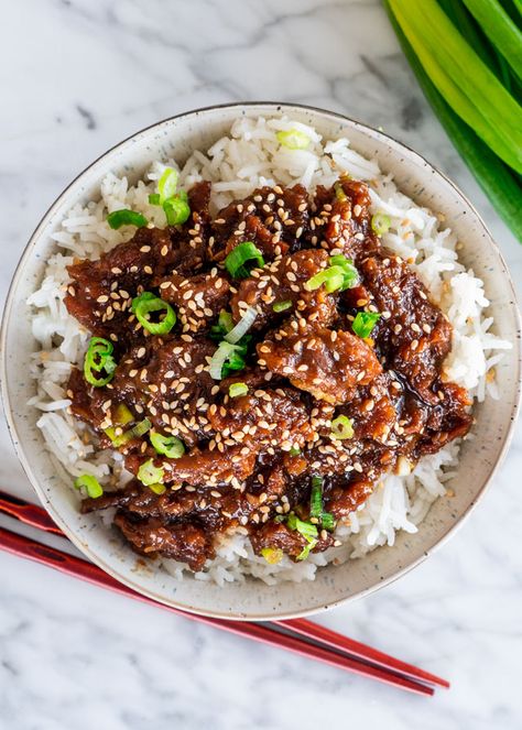 Mongolian Beef Slow Cooker, Instant Pot Mongolian Beef, Marions Kitchen, Easy Mongolian Beef, Mongolian Beef Recipe, Beef Entrees, Island Recipes, Mongolian Beef Recipes, Jo Cooks