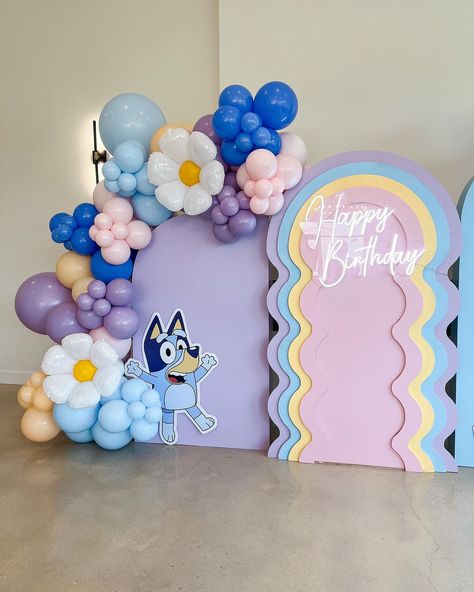 Mila’s 1st Episode 🌼 We had so much fun decorating this space, this Bluey themed 1st first birthday was just so perfect! ✨… | Instagram First Birthday Girl Bluey Theme, Bluey Birthday Decor, Bluey 1st Birthday Party For Girl, Bluey Birthday Decoration, Bluey Centerpiece, Bluey Birthday Party Ideas Pink, Bluey Piñata, Bluey Decor, Bluey Decorations