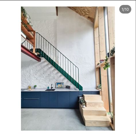 U Shaped Stairs, Kitchen Staircase, Loft Railing, Cantilever Stairs, Stairs In Kitchen, Warehouse Home, Interior Staircase, Steel Frame House, Loft Stairs