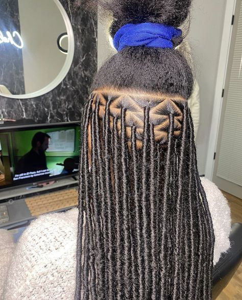 Soft Locs With Curls, Fake Locs, Crochet Hair Styles Freetress, Sleek Braided Ponytail, Big Box Braids Hairstyles, Quick Natural Hair Styles, Faux Locs Hairstyles, Afrikaanse Mode, Cute Braided Hairstyles