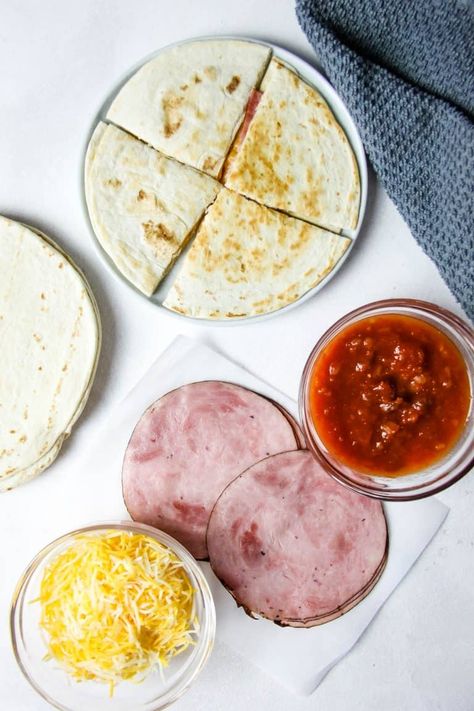 Ham And Cheese Quesadillas, Ham Quesadilla Recipes, Ham And Cheese Quesadilla, Ham And Cheese Tortilla, Deli Ham Recipes, Best Quesadilla Recipe, Tortilla Grill, Dinners For 2, Cheese Quesadillas