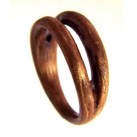 Wooden Jewelery, Wood Jewelery, Bentwood Rings, Diy Ring, Ring Hand, How To Make Rings, Wood Ring, 5th Anniversary, Diy Rings