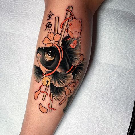 Goldfish Tattoo, Sunset Tattoos, Funky Tattoos, Insect Tattoo, Rabbit Tattoos, Fish Tattoo, Japanese Tattoo Designs, Tattoo Project, Tattoo Feminina