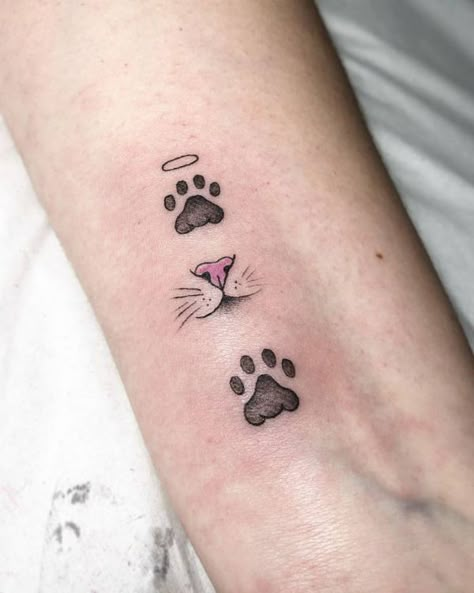 tatuajes de patitas de gato delicados Tattoos For Women Cat, Cat Paw Print Tattoo, Miniature Tattoos, Cat Paw Tattoos, Tato Minimal, Cute Cat Tattoo, Pawprint Tattoo, Paw Tattoo, Cat Tattoo Designs