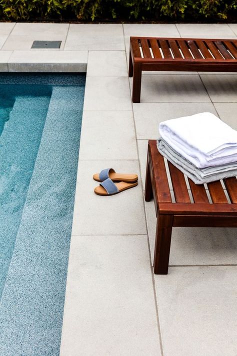 poolside with techo-bloc Modern Pool Coping, Pool Coping Ideas, Pool Deck Tile, Swimming Pool Trends, Travertine Pool Decking, Landscape Renovation, Pool Paving, Square Pool, Pool Plaster