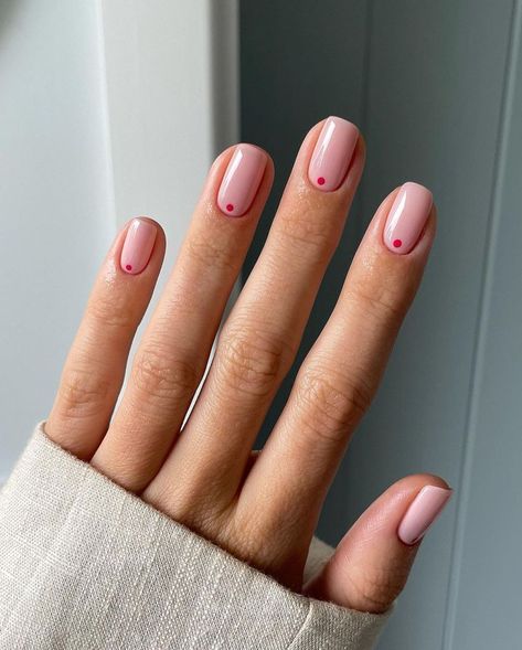 Neutral Minimalist Nail Designs, 3 Dot Nails, Neutral Nails With Dots, Minimal New Years Nails, Negative Space Nails Short, Nails Dots Minimalist, Basic Christmas Nails Simple, Minimal Winter Nails, Nail Designs With Dots