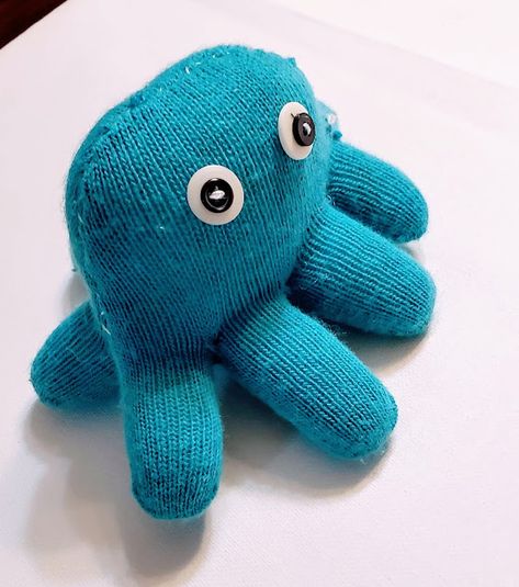 Upcycle old gloves into a plush toy | the ReFab Diaries Glove Animals, Sewing Project For Kids, Octopus Craft, Gloves Diy, Octopus Crafts, Pom Pom Animals, Boy Diy, Recycled Sweater, Project For Kids