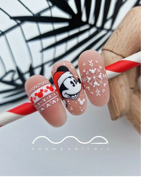 Nails Navidad, Mega Base, Mickey Mouse Nail Art, Nail Noel, Disney Christmas Nails, Nail Art Noel, Mickey Mouse Nails, Uñas Ideas, Disney Acrylic Nails