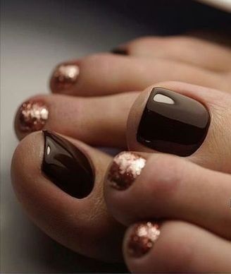 Shellac Pedicure, Fall Toe Nails, Simple Toe Nails, Pretty Fingers, Neat Nails, Pedicure Designs Toenails, Unghie Sfumate, French Pedicure, Pedicure Ideas