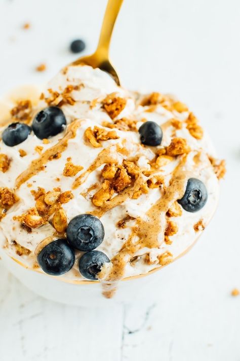 Peanut Butter Yogurt Bowl, Yogurt Fluff, Whipped Peanut Butter, Whipped Yogurt, Peanut Butter Yogurt, Eating Bird Food, Dessert Breakfast, Healthy Protein Snacks, Banana Breakfast