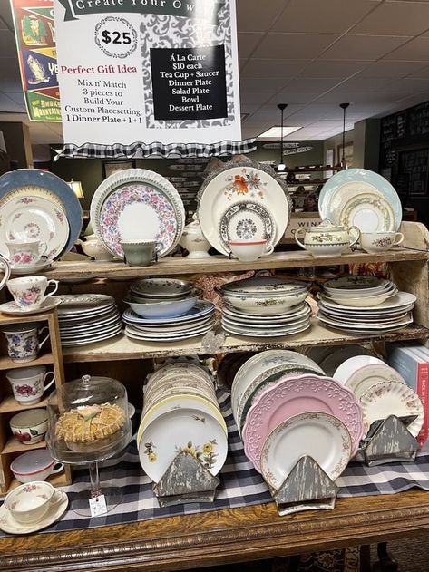 Mix and Match Vintage Dishes ~ White Arrows Home Eclectic Dishes Mix Match, Mix Match Dishes, Mismatched Dinnerware, Mismatched Table Setting, Mix And Match Dinnerware, Eclectic Dishes, Things To Collect, Moody Modern, Mismatched Plates