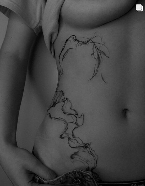 Abstract Tattoo On Hip, Stomach To Back Tattoos Women, Calerbone Tattoos For Women, Hip Tattoo Inspiration, Linework Hip Tattoo, Side To Back Tattoos Women, Symmetrical Hip Bone Tattoos, Ethereal Hip Tattoo, Symetric Tattoo Hips