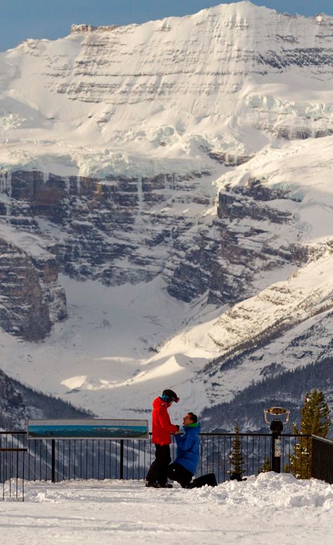 Cool Proposals, Ski Resort Proposal, Ski Proposal Engagement, Nature Proposal Ideas, Enagament Ideas, Skiing Proposal, Winter Proposal Pictures, Snow Proposal, Ski Proposal