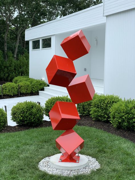 Indoor Sculpture, Horseshoe Crafts Projects, Large Floor Vase, Metal Sculptures Garden, Geometric Sculpture, Welding Art Projects, Garden Architecture, Sculpture Metal, Steel Art