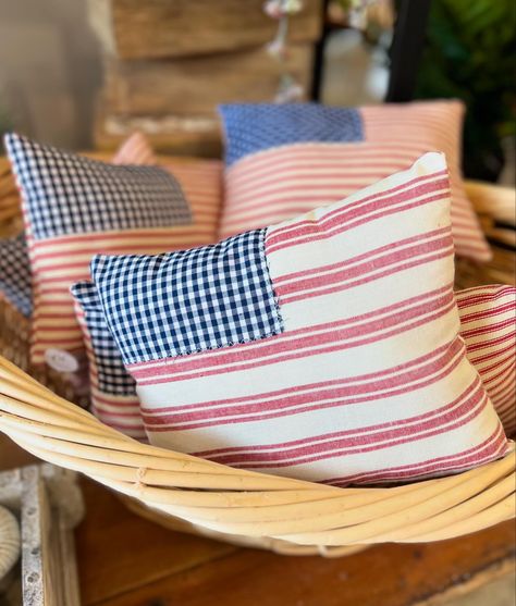 More American Flag pillows are headed to the shop this week! 🇺🇸 I think I’m going to decorate the outside of my house for Fourth of July this week. I’ll definitely be adding one of these little pillows to the porch. The white flag stand would be great on the front porch, patio or inside for festive, patriotic summer decor.🇺🇸 . . . #summerstyle #sumner #summerdrcor #patriotic #americanflag #handmade #flagstand #4thofjulydecor #tatteredtiques #america #merica🇺🇸 Patriotic House Exterior, American Flag Bunting On House, Patriotic Bunting On House, Pottery Barn 4th Of July Decor, Patriotic Porch, American Flag Pillow, American Holidays, White Flag, Country Cottage Decor