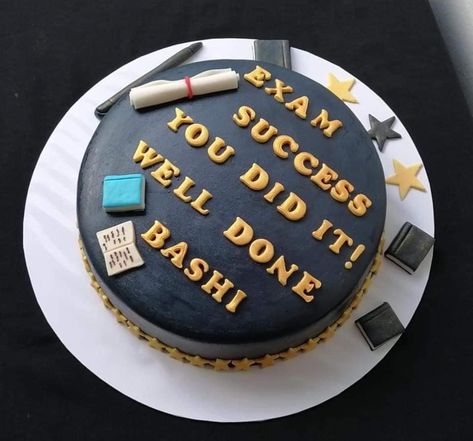 Cake For Congratulations, Result Day Board Decoration Ideas, Congratulations Cake Ideas, Passed Exam, Cooking Deserts, Congratulations Cake, Black And Gold Cake, Teen Cakes, Eid Photos