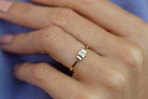 Engagement Ring Baguette, 18k Gold Engagement Ring, Modern Wedding Rings, Princess Diamond Ring, Baguette Engagement Ring, Ring Baguette, Baguette Diamond Rings, Fine Diamond Jewelry, Princess Cut Engagement Rings