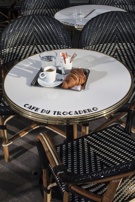 CAFE DU TROCADERO Cafe Chairs And Tables, Cafe Bistro, Bistro Interior, Paris Bistro, Bistro Furniture, Candlelight Dinner, Bistro Table Outdoor, Table Bistrot, Parisian Cafe