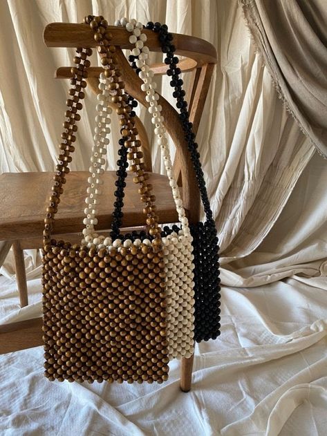 Hand Beaded Bag, Wooden Bag, Beads Craft Jewelry, Easy Face Mask Diy, Diy Bags Patterns, Pearls Diy, Bohemian Bags, Crystal Bags, Diy Bags