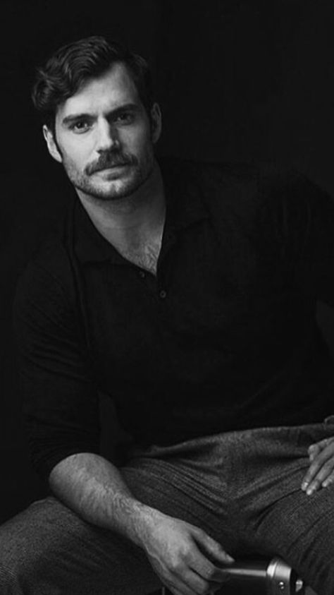 Henry Cavill Wallpaper Hd, Henry Cavill Wallpaper, Assassin's Creed Black, Witcher Wallpaper, Love Henry, Old Hollywood Stars, Cute Asian Guys, Christian Grey, Photography Poses For Men