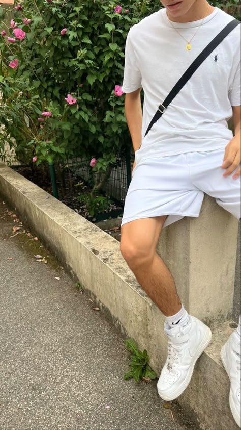 Guys Fits Casual, All White Guys Outfit, Basic Mens Outfits Summer, Summer Fancy Outfits Men, Men Outfit Inspo Summer, Guy Fits Casual Summer, Boys Outfits Aesthetic Summer, Clean Guy Aesthetic Outfits, Summer Outfits 2024 Men