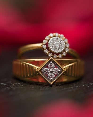 Ring Ceremony Ring Design, Groom Ring Wedding Gold, Men Engagement Ring Gold Indian, Engagement Rings Photoshoot, Gold Rings For Men Indian Wedding, Engagement Gold Rings Indian, Couple Wedding Rings Gold Indian, Engagement Rings For Men Gold Indian, Engagement Rings Couple Gold Indian