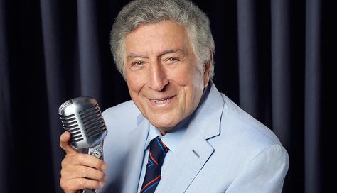 Tony Bennett wins Arts honor Kd Lang, Berkeley College, Celebrities Who Died, Vicente Fernandez, In Memorium, Abc Photo, Tony Bennett, Radio City Music Hall, Lovely Smile