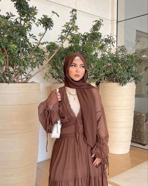 Hijabi Fancy Outfit, Modesty Outfits Summer, Hijabi Style Summer, Hijabi Outfits Summer, Hijabi Summer, Nails Selfie, Estilo Hijab, Stile Hijab, Modesty Outfits