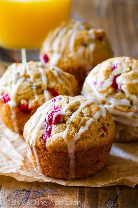 Orange Muffin Recipe, Muffins Blueberry, Cranberry Orange Muffins, Orange Muffins, Cranberry Muffins, Muffin Tin Recipes, Baking Muffins, Cranberry Recipes, Cranberry Orange