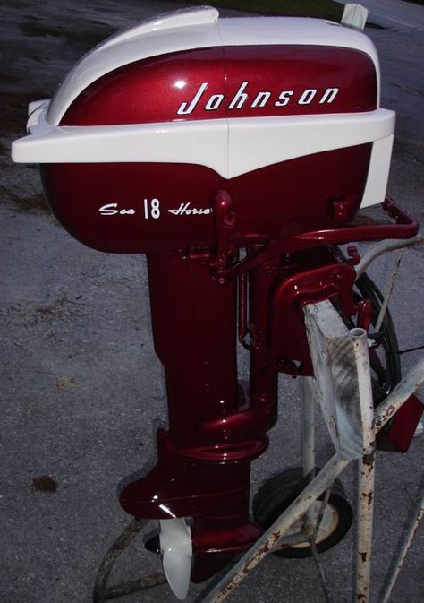 Oh so sweet 18 hp ! Boat Motors For Sale, Outboard Motors For Sale, Runabout Boat, Outboard Boat Motors, Boat Restoration, Classic Wooden Boats, Outboard Boats, Power Boat, Mercury Outboard