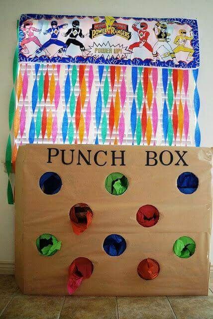 This unique Power Rangers party game is perfect for younger kids - this punch box will get guests in character. Power Ranger Party Ideas, Power Rangers Birthday Party Ideas, Power Rangers Theme, Power Rangers Birthday Party, Festa Power Rangers, Power Rangers Party, Power Rangers Birthday, Power Ranger Birthday Party, Power Ranger Party