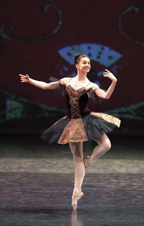 Alexandra Timofeeva in Satanella (Le Carnaval de Venise) Photo: Wang Chongwei. Satanella Tutu, Classical Dance, Ballet Photography, Ballet Dancers, Ballerinas, Ballet Dance, Fig, Gymnastics, Dancer