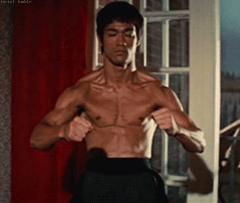 #BruceLee Bruce Lee Abs Workout, Bruce Lee Abs, Bruce Lee Workout, Way Of The Dragon, Bruce Lee Martial Arts, Bruce Lee Photos, Workout Exercises, Killer Workouts, Best Ab Workout