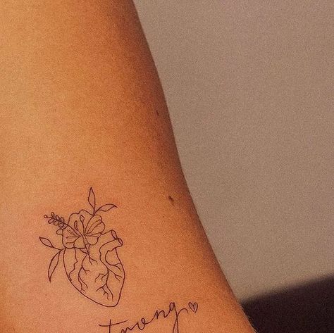 TINY.TATTS - Official on Instagram: "Be strong ❤ Artist: @dionelparratattoo #minitattoo #smalltattoo #tattooidea #tattoo #tattoodesign #hearttattoo #tattooinspiration" Be Strong Tattoo, Strong Is Beautiful, Strong Tattoos, Strong Heart, October 1, Be Strong, Mini Tattoos, Heart Tattoo, Small Tattoos