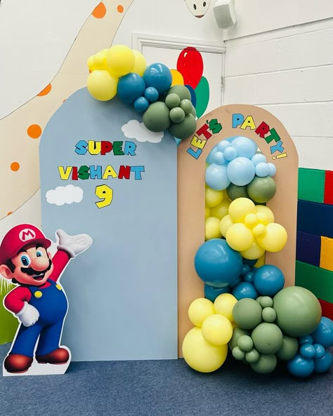 Loading level 9! Save for party inspo! #balloon #balloontipsandtricks #balloonarch #balloondecor #balloondecoration #partyideasforkids #partyideasgroup #birthday #borthdayparty #birthdaypartyideas #birthdayboy .#organicballoons #orgnaicballoongarland #balloonmuseum #supermarioparty #supermariothemeparty Mario Birthday Backdrop, Mario Bros Balloon Decor, Mario Arch Backdrop, Super Mario Backdrop With Balloons, Mario Brothers Balloon Arch, Mario Balloons, Mario Level, Themed Birthday Decorations, Birthday 10