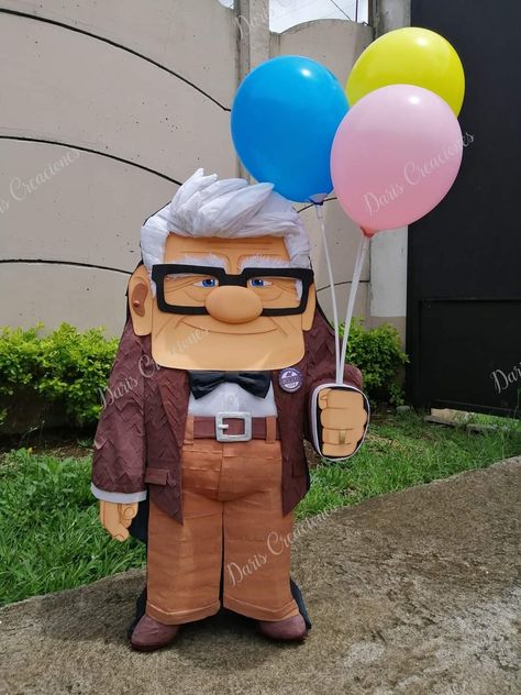 Up Decorations Pixar, Up Movie Decorations, Up Birthday Party Theme Disney, Pixar Party, Candy Gifts Diy, Grandparents Day Crafts, Up The Movie, Piñata Ideas, Movie Decor