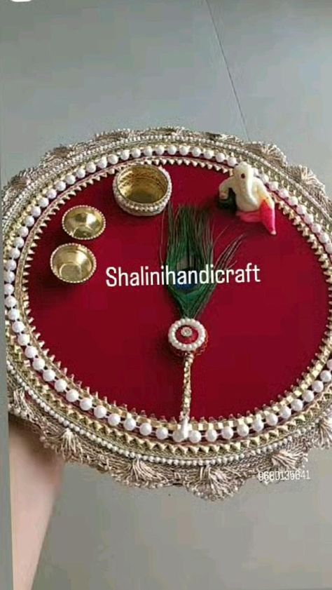 Arti Thali Decoration, Thali Decoration, Thali Decoration Ideas, Diy Floral Decor, Wedding Gift Pack, Diwali Decoration Items, Creative Wedding Gifts, Bridal Gift Wrapping Ideas, Diy Diwali Decorations