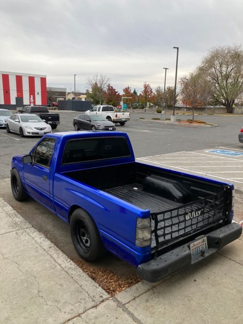 Slammed Toyota Pickup, Kei Truck 4x4, Custom Kei Truck, Best First Car, Small Pickup Trucks, Holden Rodeo, 1990 Toyota Pickup, Kei Truck Jdm, Small Pickups