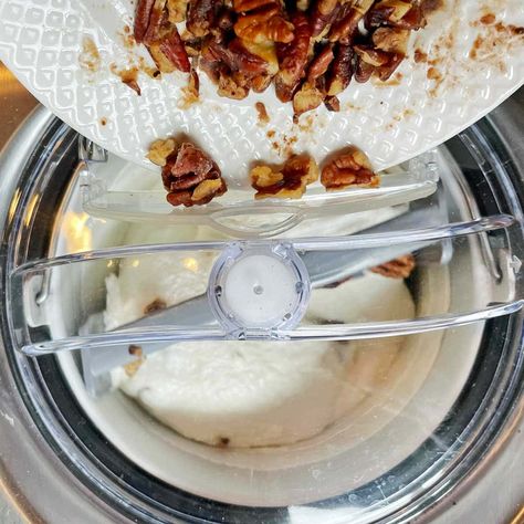 Butter Pecan Ice Cream - Culinary Shades Butter Pecan Ice Cream Recipe, Cuisinart Ice Cream Maker Recipes, Kitchen Aid Ice Cream, Cuisinart Ice Cream, Homemade Strawberry Ice Cream, Butter Pecan Ice Cream, Cuisinart Ice Cream Maker, Ice Cream Recipes Machine, Pecan Ice Cream