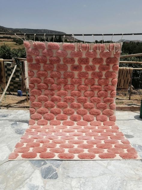 Moroccan Rugs,beni Ourain, Pink Rug, Boho Rug Rose Desire,8x10ft Rug, New Berber Design,withe Moroccan Rug,authentic Benim'rirt,luxurious Rug - Etsy.de Pink Rug Living Room, Riad Marrakech, Dallas House, Berber Design, Appartment Decor, Pink Art Deco, Bedroom Color Schemes, Luxury Rug, Moroccan Rugs