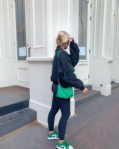 Emma MacDonald on Instagram: “💚🧍🏼‍♀️” Nike Dunk Outfit, Dunks Outfit Woman, Emma Macdonald, White Jordan 1, Black White Jordans, Dunks Outfit, Jordan 1 Sneakers, Green Jordans, Jordan Outfit