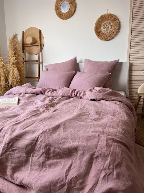 Add more softness and comfortability to your bedding with our linen duvet cover. The lightest bedding ever touched is crafted in Lithuania from the high quality European flax. The duvet cover is sewn using wide fabric, therefore, it is without extra seaming on the top and bottom. There are cloth ties in the corners of duvet cover, so you can lock the duvet making to stay it the right place. Thanks to that, you do not have to worry about the "blanket bunching". Our bedding has the highest quality Unique Duvet Covers, Washed Linen Duvet Cover, Bedding Linen, Pink Duvet, Gray Duvet Cover, Grey Linen Bedding, Linen Duvet Cover, Bed Dimensions, Quilted Duvet