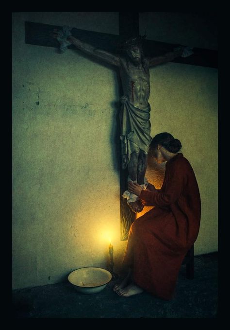 Passion Of Christ Images, Western Gunslinger Art, Catholic Core, Laura Makabresku, Olivia Core, Seven Sacraments, Christian Imagery, Traditional Catholicism, Religious Photography