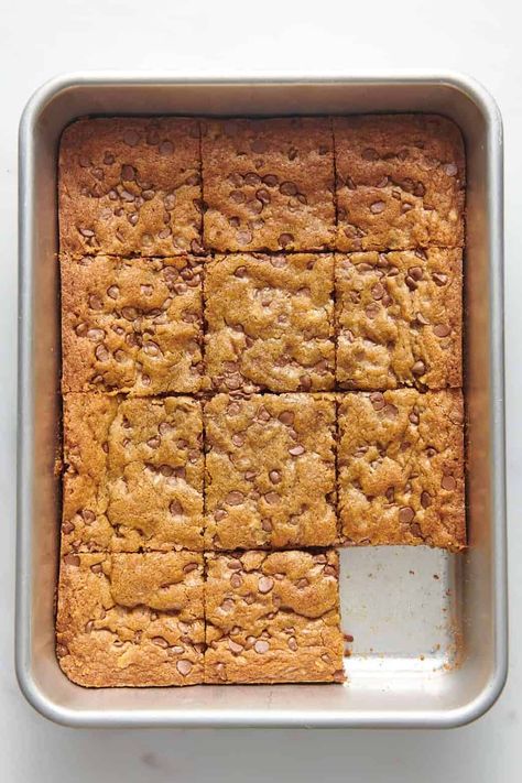 Transform classic chocolate chip cookies into an irresistible chocolate-filled, dessert with these Toll House Chocolate Chip Cookie Bars! Toll House Brownies Bar Recipes, Chocolate Chip Bars Recipes Toll House, Toll House Chocolate Chip Cookie Bars 9x13, Toll House Cookie Cake, Nestle Toll House Cookie Bars, Toll House Bars Recipe, Toll House Cookie Bars 9x13, Toll House Bars, Toll House Pan Cookie Recipe