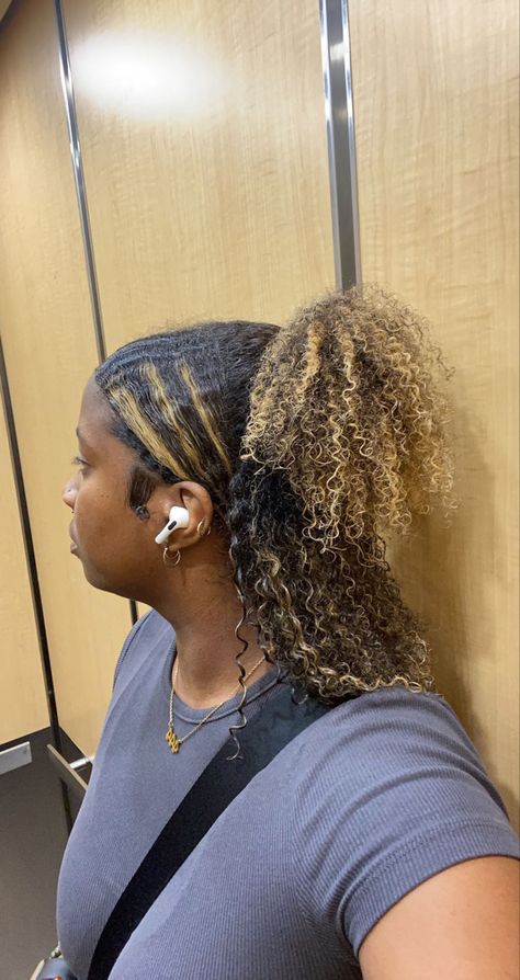 4c Blonde Highlights, Blonde Highlights Black Women Natural, Blonde Highlights 4c Hair, Black Hair Curls, Natural Hair Highlights, Blonde Natural Hair, Blonde Highlights On Dark Hair, Dyed Curly Hair, Highlights Curly Hair