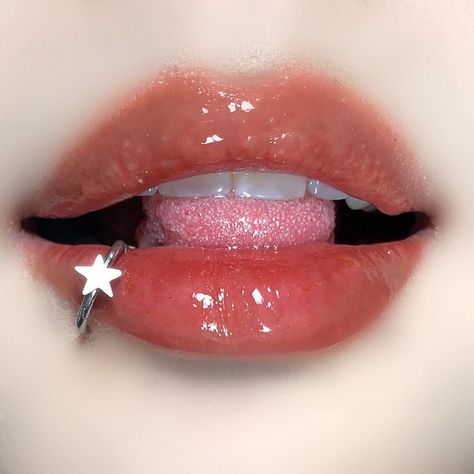 Lip Piercing Jewelry, Stud Piercing, Tongue Ring, Lip Stud, Face Piercings, Cool Piercings, Cute Piercings, Body Jewelry Piercing, Minimalist Studs